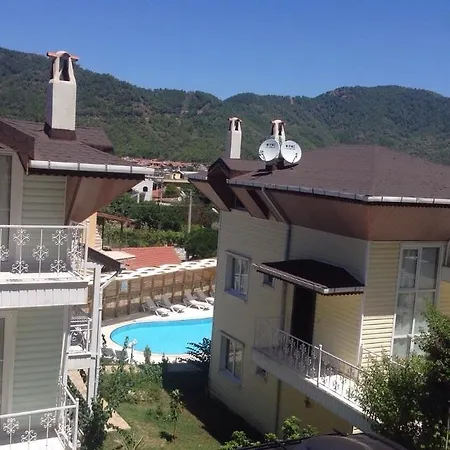 Pine Hill Marmaris Апарт-отель Ичмелер