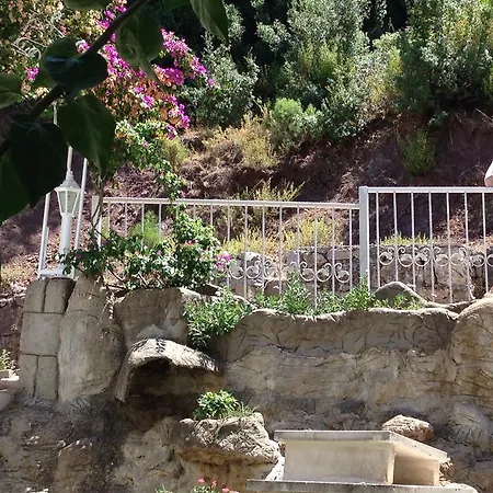 Pine Hill Marmaris * 이츠멜레르