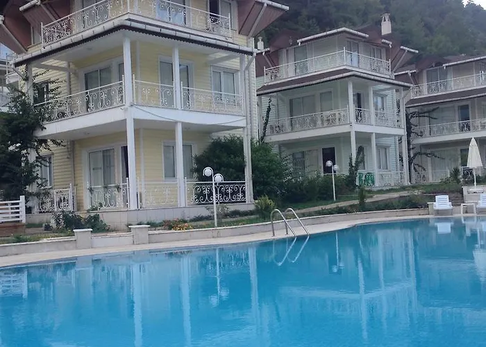 Pine Hill Marmaris Apartahotel *