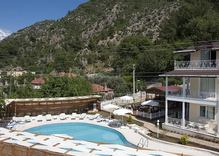 Apartahotel Pine Hill Marmaris *